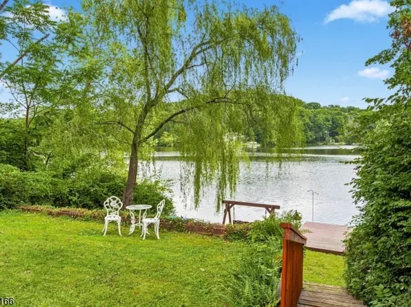 111 S Shore Dr, Wantage Twp., NJ 07461