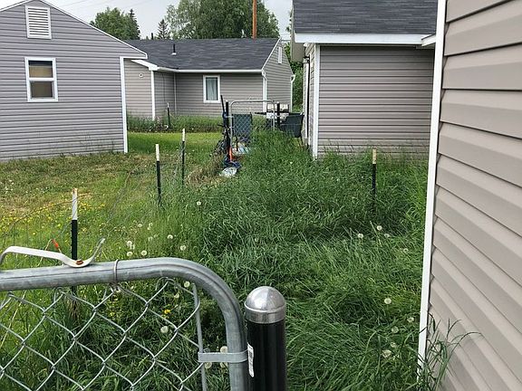 2nd image of 1113 6th Ave #B