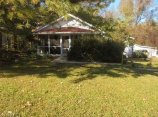 1203 Ritters Lake Rd, Greensboro, NC 27406