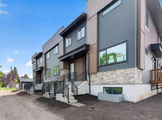 9945 154th St NW, Edmonton, AB T5P2G8