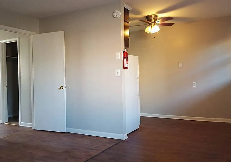 Belle Water Apartments — Photo 9