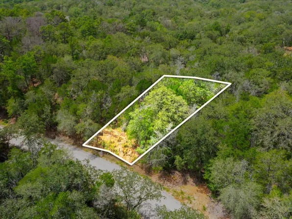 1246 Hanauma Dr, Bastrop, TX 78602