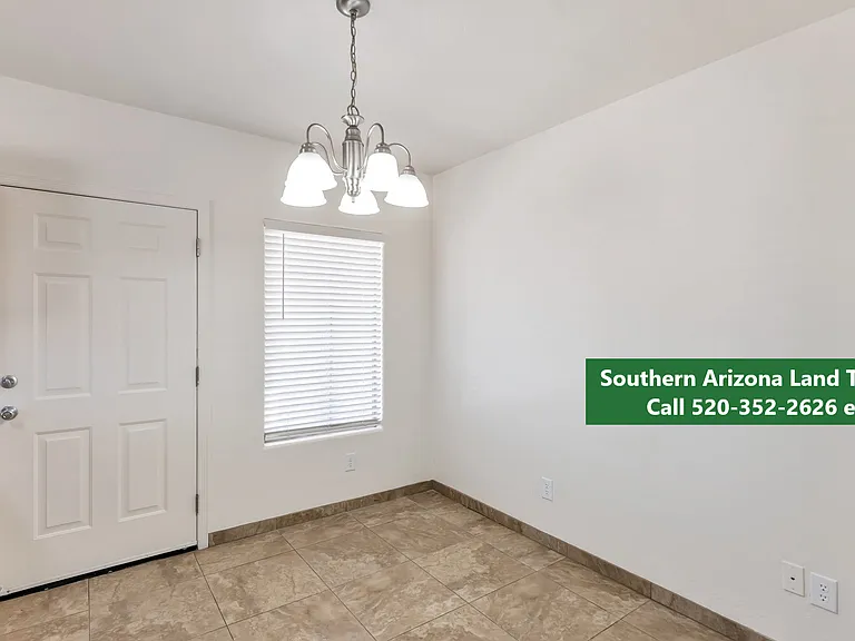 1935 W Banks Grove Pl — Photo 10