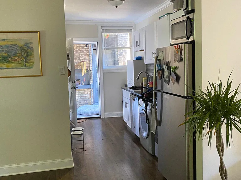 4222 N Clark St #3 — Photo 3