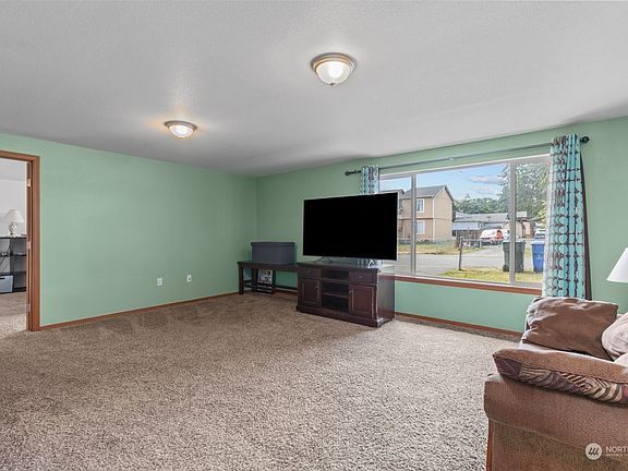 2nd image of 201 163rd Street Ct E