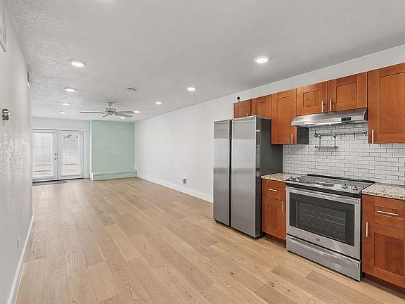3rd image of 909 Reinli St APT 118