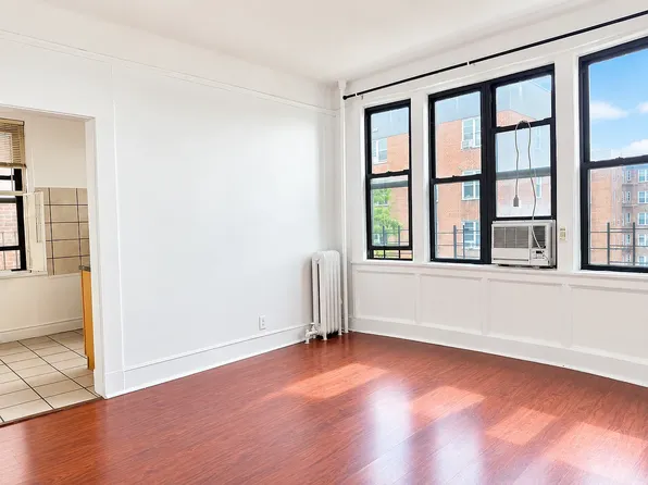 33-05 82nd St #A2, Jackson Heights, NY 11372