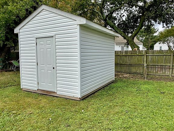 5th image of 27 Cherry Acres Dr