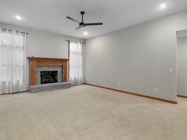 2624 W Lasalle St — Photo 7