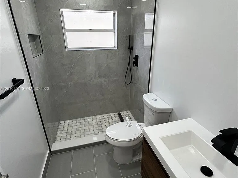 248 W Riverbend Dr — Photo 6