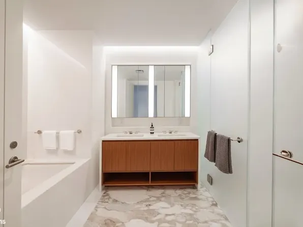 1289 Lexington Avenue image 8 of 15