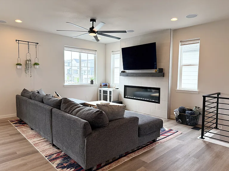 8484 Cokedale Dr — Photo 5