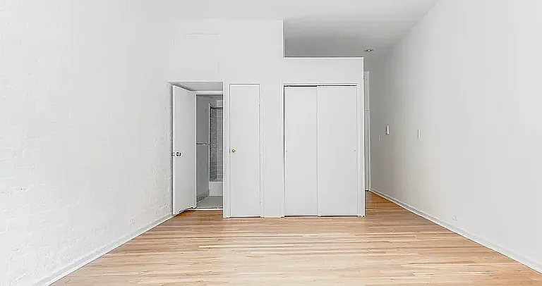 321 E 69th St #2B — Photo 2