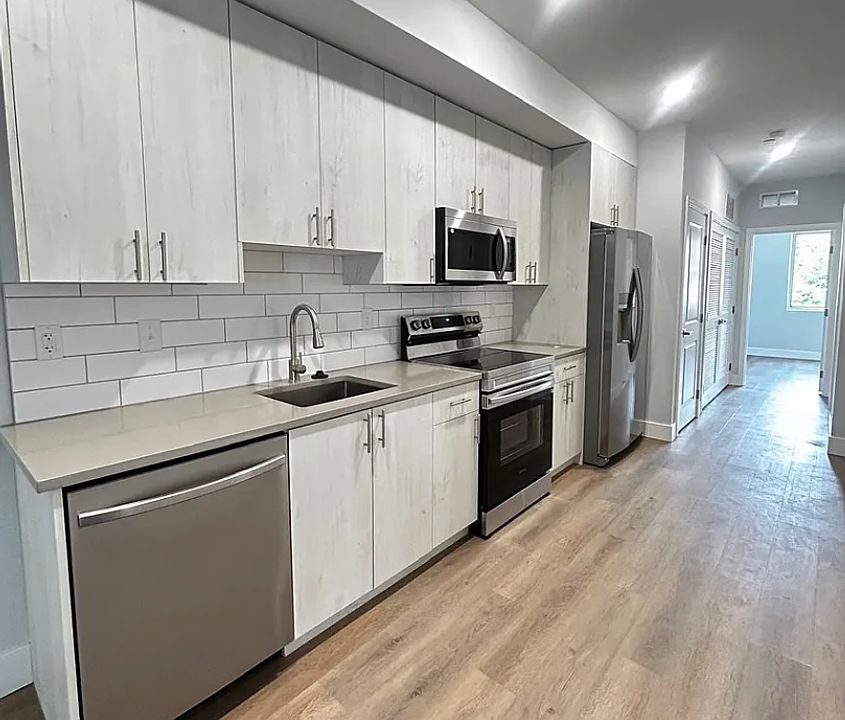 1st image of 1229 W Hilton St #3