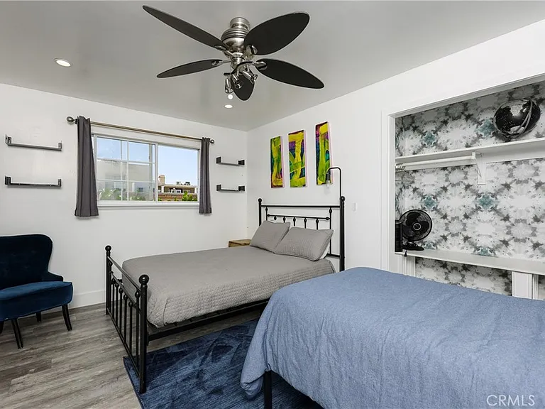 2214 W Oceanfront #B — Photo 16