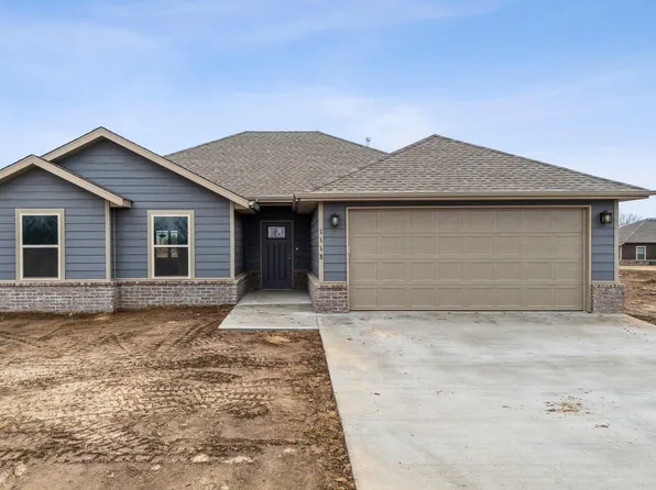 1118 Center Court Cir, Grove, OK 74344