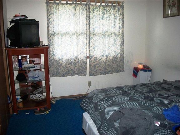 5th image of 1208 Poplar Ln