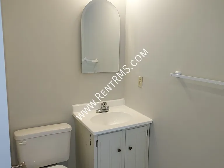 1614 SW College Ave #C — Photo 18
