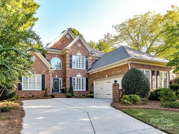 12017 James Richard Dr, Charlotte, NC 28277