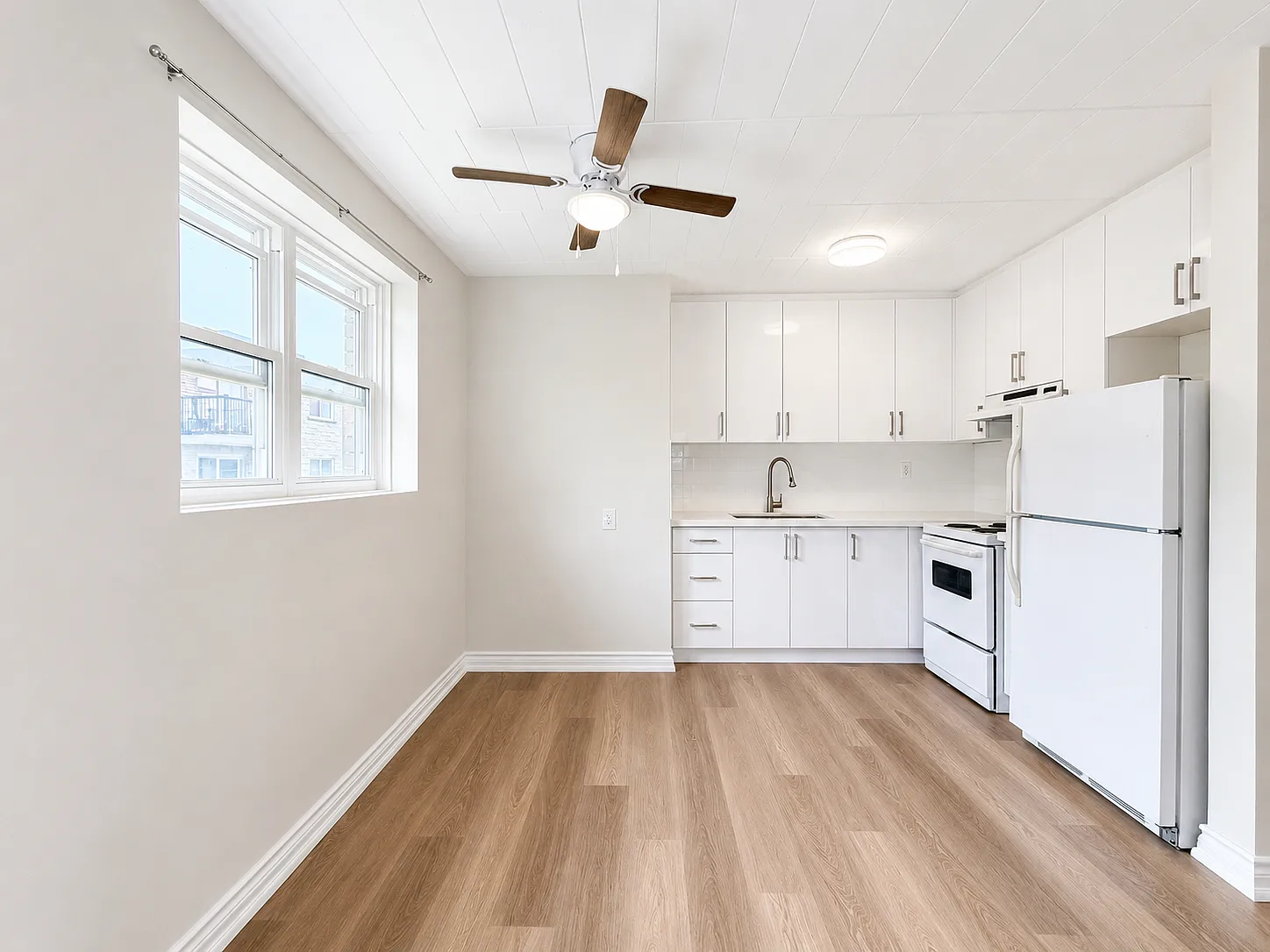 Unit 8 - 19 Empire st — Photo 2