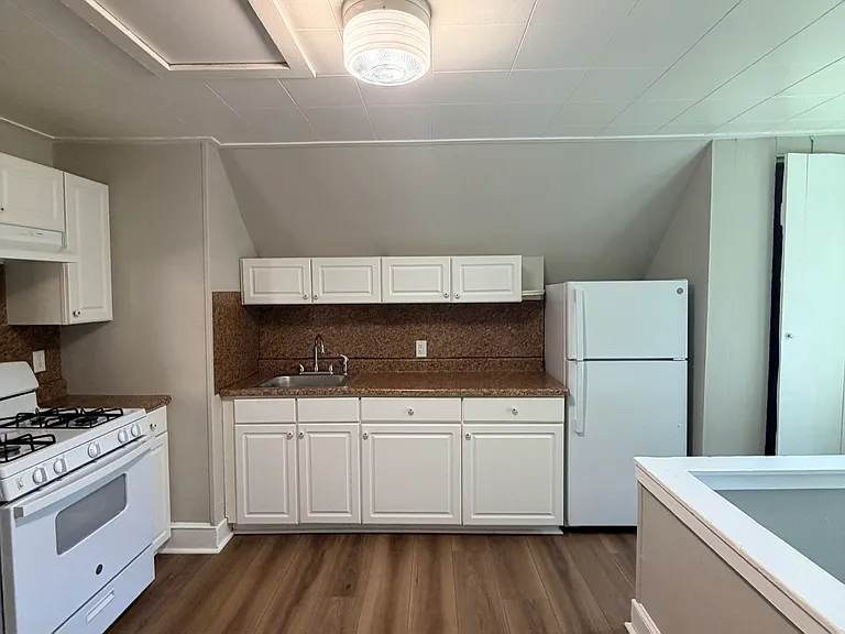 18 Dayton St #3-0 — Photo 5