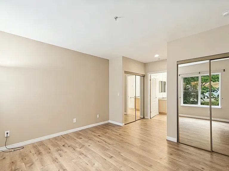 12439 NE Totem Lake Way #114 — Photo 12