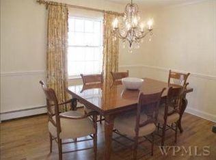 42 Crossways, Chappaqua, NY 10514