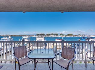 16255 Pacific Cir APT 103, Huntington Beach, CA 92649