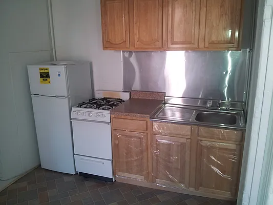 Rented by Downtown Mgt & Realty LLC | media 25