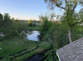 5890 Walnut Grove Ln N, Plymouth, MN 55446