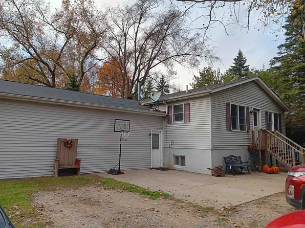 4427 W Saginaw Rd, Vassar, MI 48768