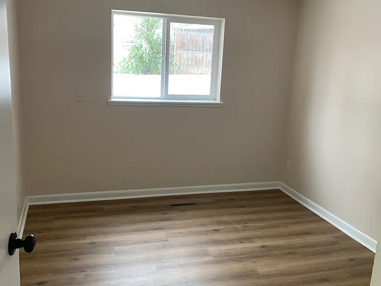 1108 Alford St — Photo 13