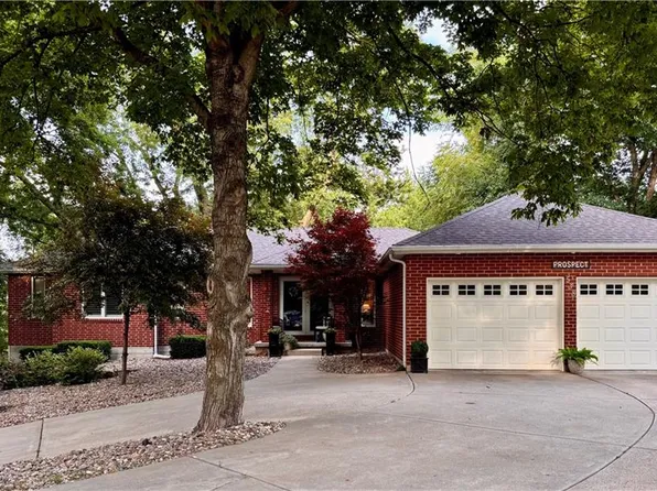 538 Prospect St, Weston, MO 64098