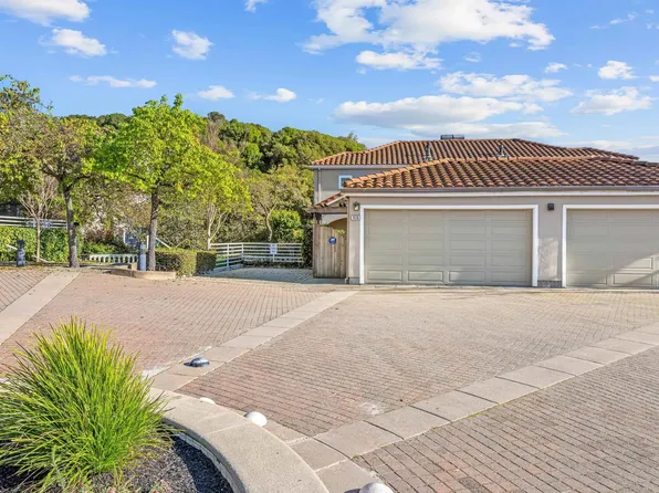 4636 Redwood Rd, Oakland, CA 94619