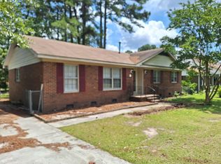 1606 Nutley Dr, Fayetteville, NC 28303