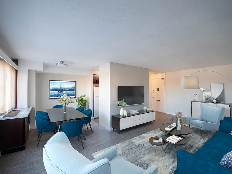 2510 Portage Ave — Photo 3