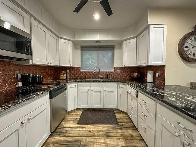 1543 Oakcrest Dr — Photo 21