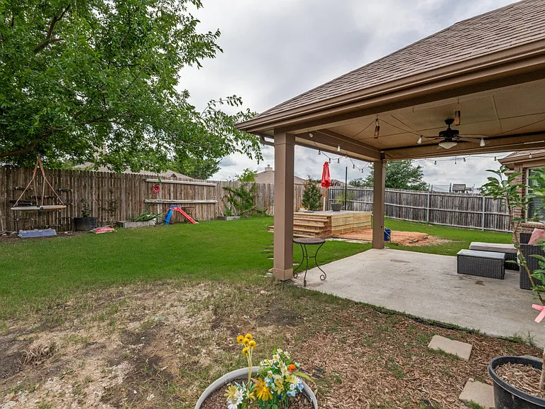 309 Acadia Ln — Photo 23