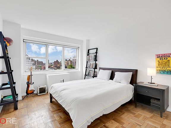 5th image of 69 W 9th St APT 12B