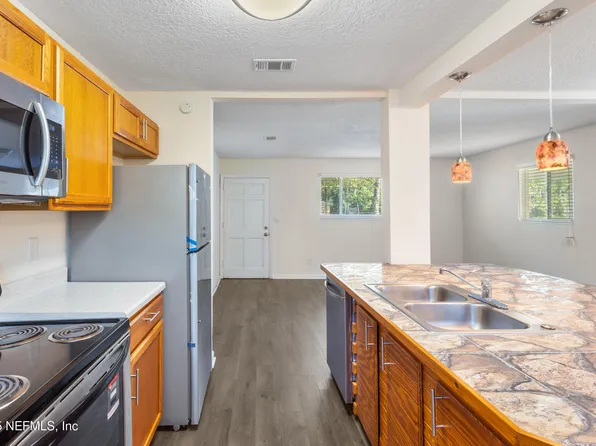 6812 GOLDILOCKS Lane, Jacksonville, FL 32210