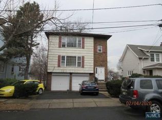 38 6th St, Ridgefield Park, NJ 07660