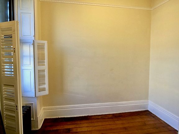 4th image of 252 10th St #B