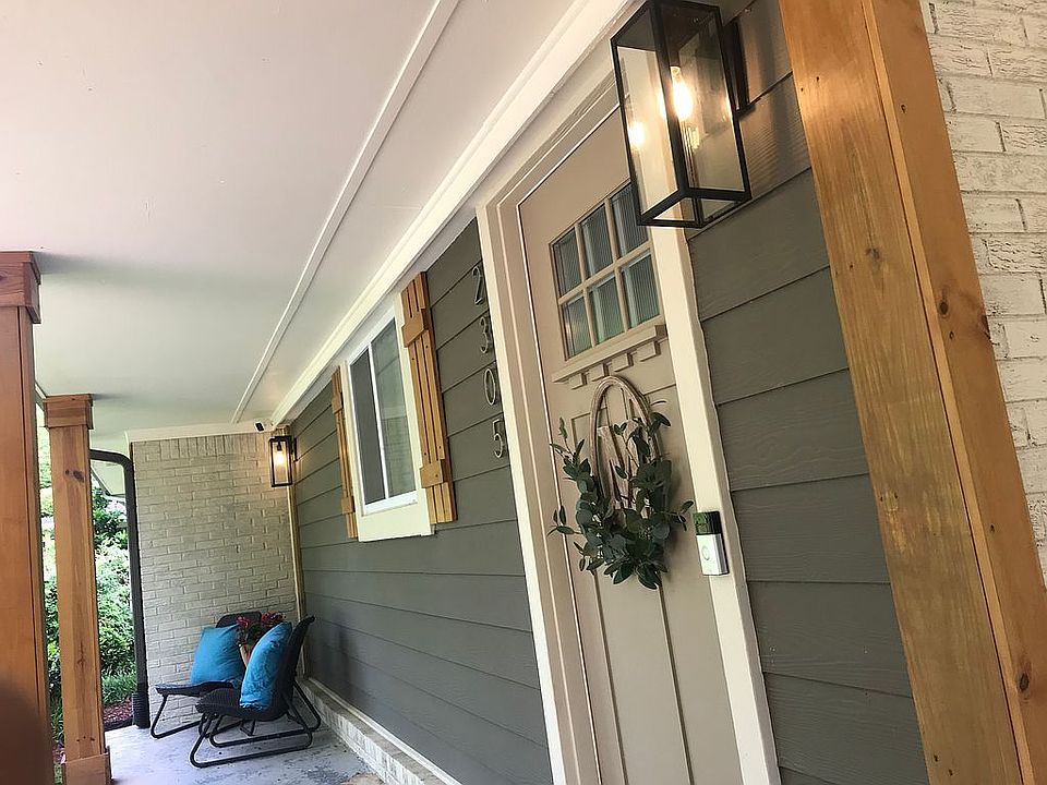 2nd image of 2305 Belmont Dr