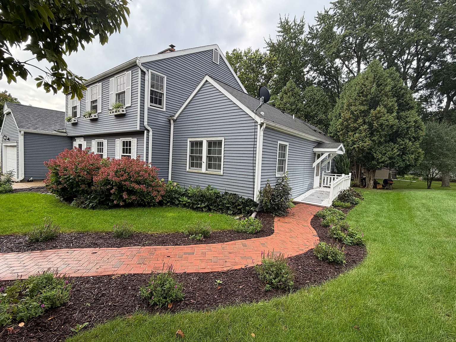 4 bed, 3.5 bath, 2500 sqft, $4,000 — Photo 3