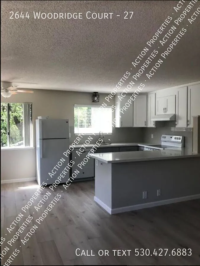 Building Photo - 2644 Woodridge Ct #27