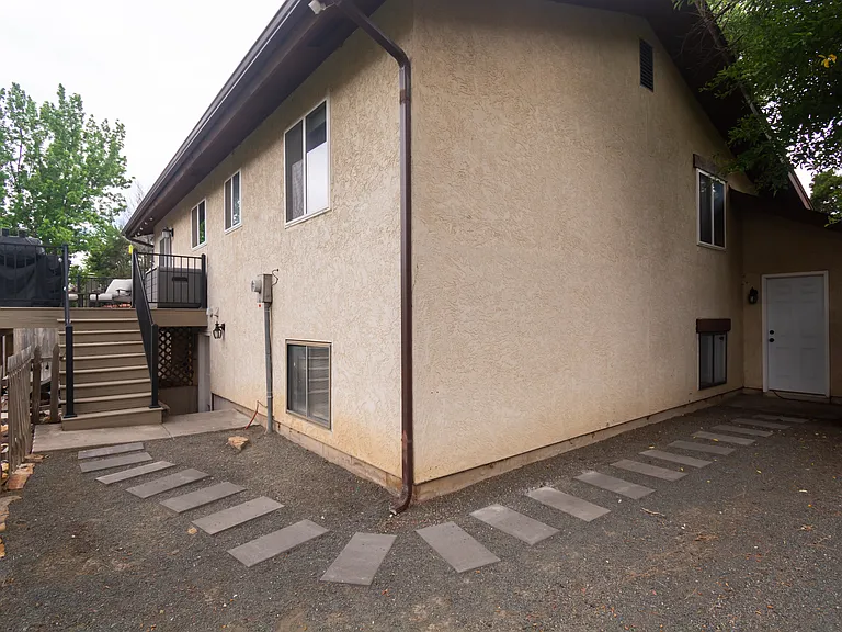 2933 Nevermind Ln — Photo 40