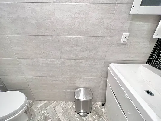 Rented by Doorway NYC, LLC | media 55