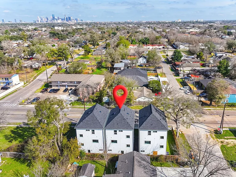 4012 Yellowstone Blvd — Photo 4
