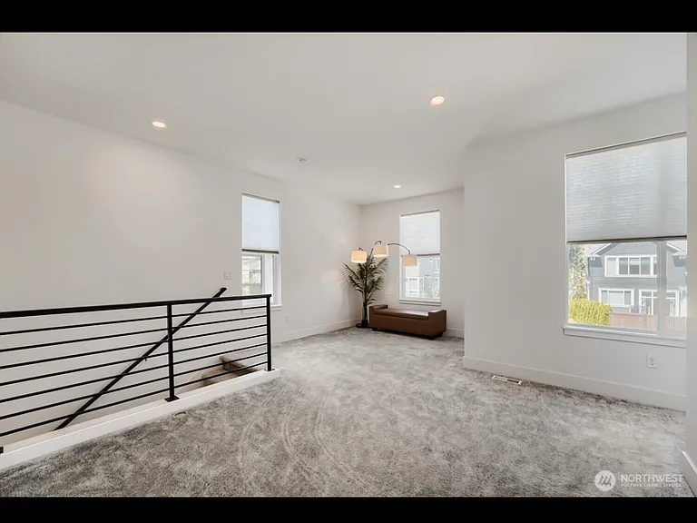 24503 NE 18th St — Photo 6