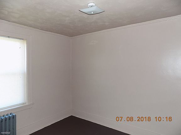 4th image of 250 W Margaret St #6505905